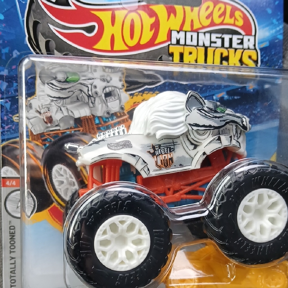 Rebel-lion Hot Wheels  Monster Truck with White and Black Design